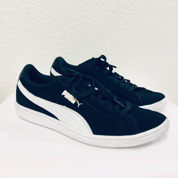 puma vikky v2 suede sneaker